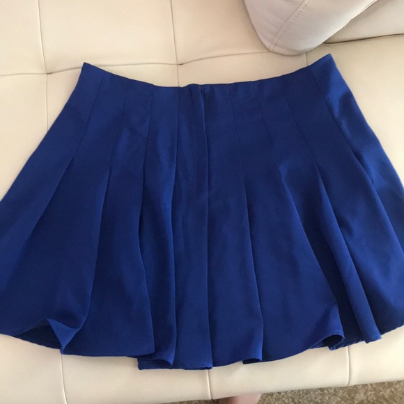 Skirt - Picture 3 of 3